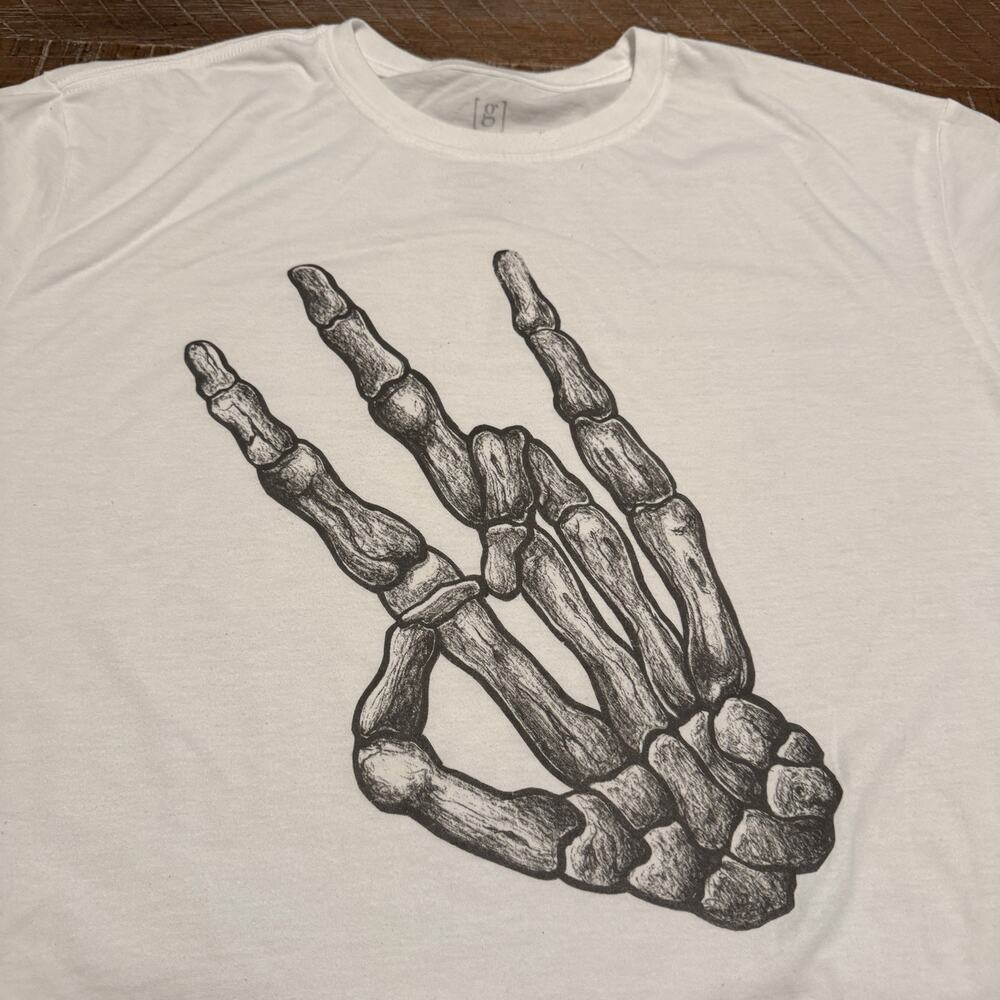 George 2XL 50-52 White T-Shirt with Skeleton Hand Shocker Rock On - Picture 4 of 5